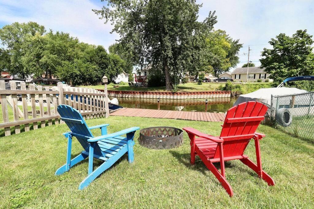 Chain O Lakes Nautical 4Bed 3Bath Waterfront With Bonus Room, Large Deck And Hot Tub Fox Lake Exterior foto