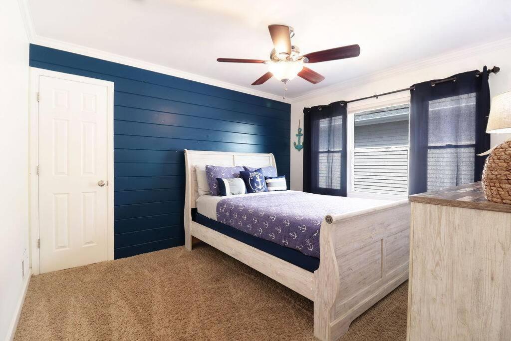 Chain O Lakes Nautical 4Bed 3Bath Waterfront With Bonus Room, Large Deck And Hot Tub Fox Lake Exterior foto