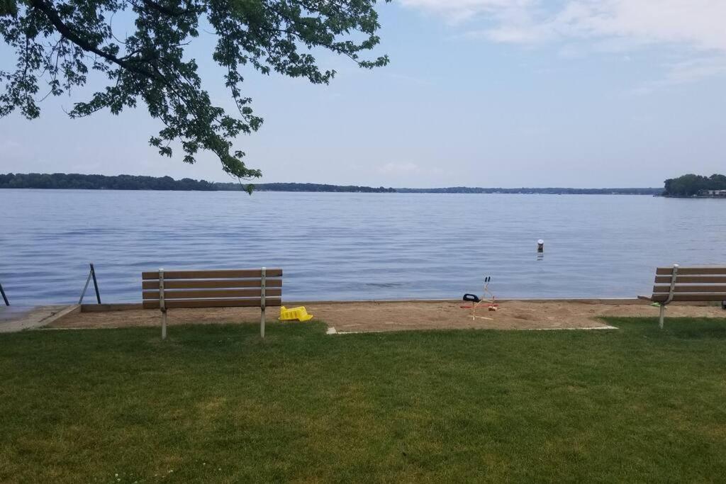 Chain O Lakes Nautical 4Bed 3Bath Waterfront With Bonus Room, Large Deck And Hot Tub Fox Lake Exterior foto
