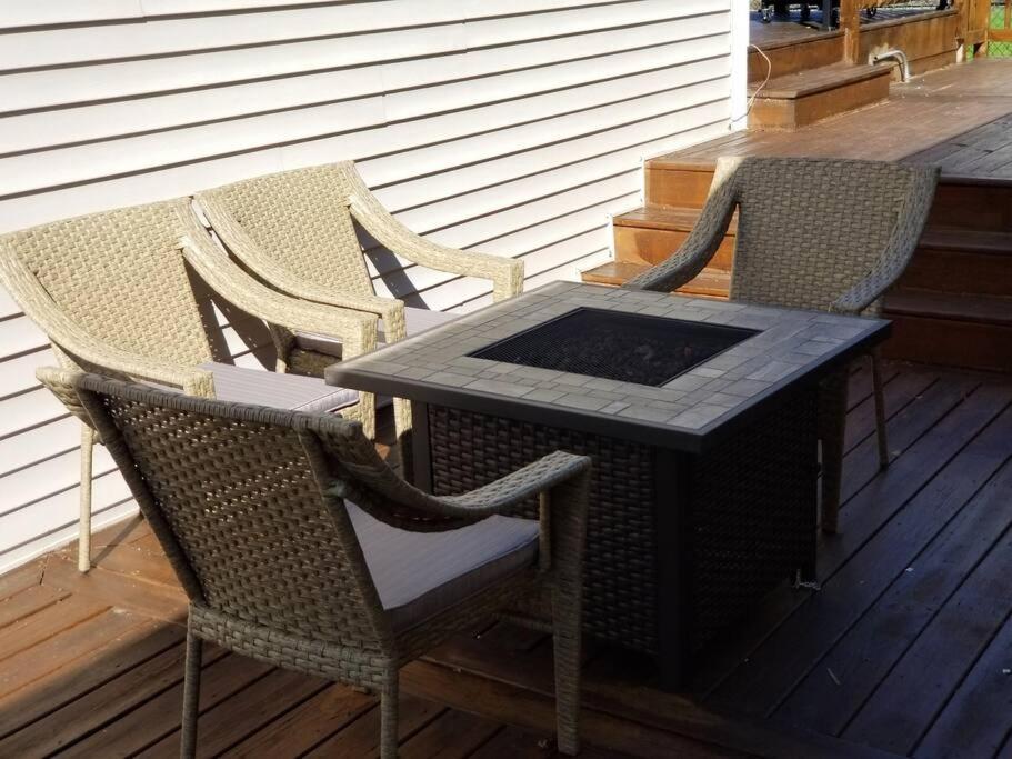 Chain O Lakes Nautical 4Bed 3Bath Waterfront With Bonus Room, Large Deck And Hot Tub Fox Lake Exterior foto