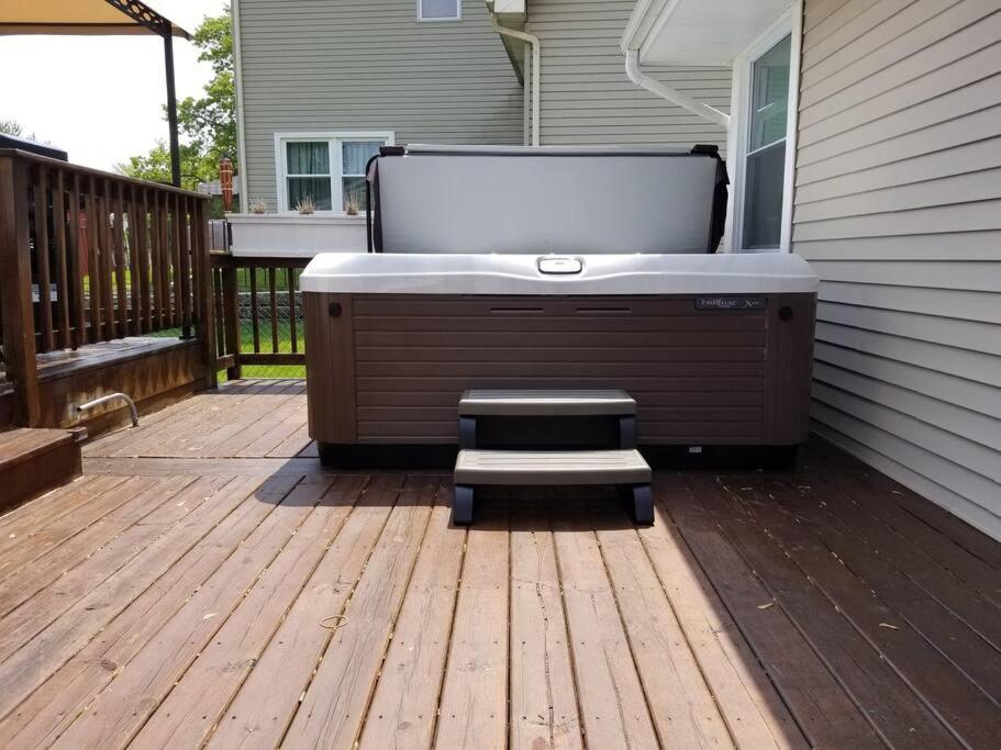 Chain O Lakes Nautical 4Bed 3Bath Waterfront With Bonus Room, Large Deck And Hot Tub Fox Lake Exterior foto